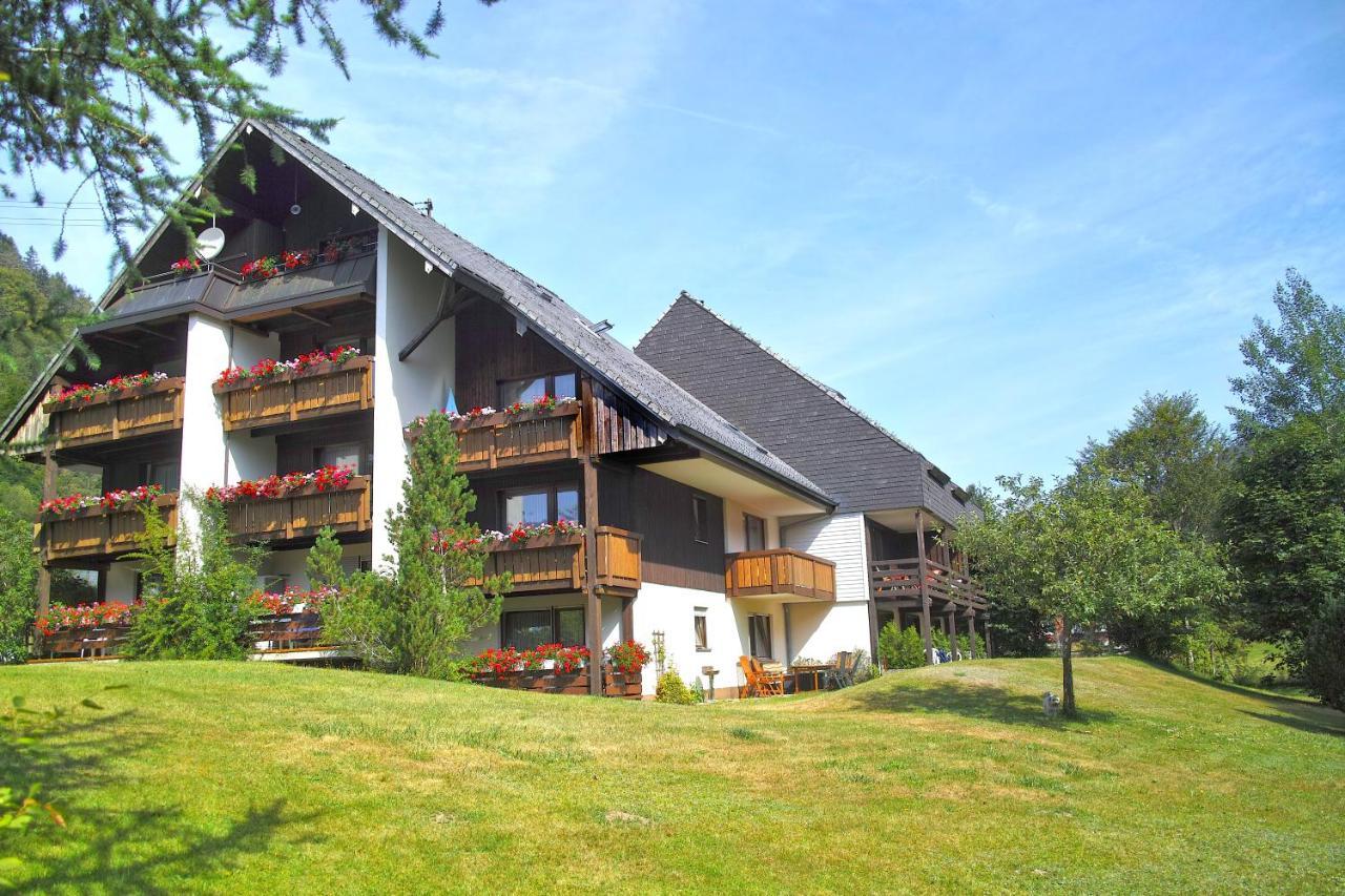 B1 Albmatte-Fewo Sauna, Hallenbad Aussenbecken Massagen Nebenan Menzenschwand Exterior photo